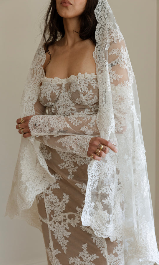 Shae Veil (WHSL)